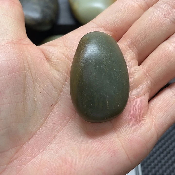 和田玉未镶嵌车挂