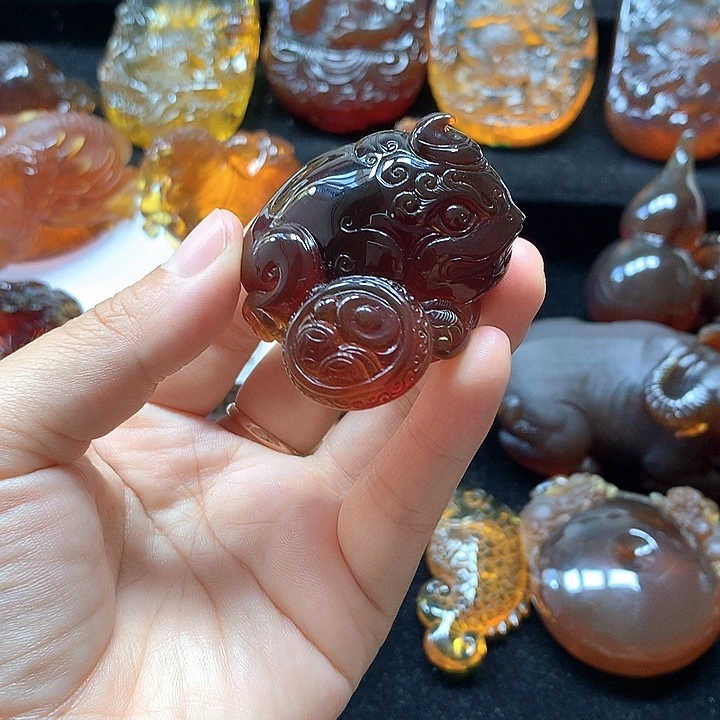裸石琥珀未镶嵌血珀雕刻茶宠三角蟾