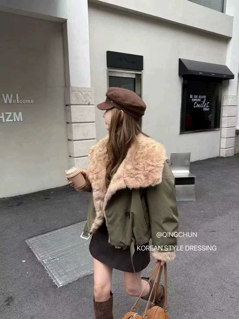 灰灰呀！暖暖初冬 韩代复古设计毛毛大翻领拼接牛角扣派克服羽绒服