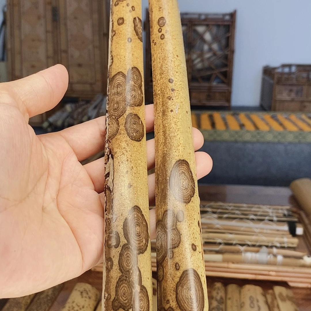 小河江梅鹿竹料一对如图