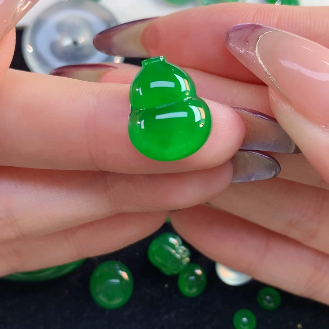 翡翠裸石16.3-13.51-4.45