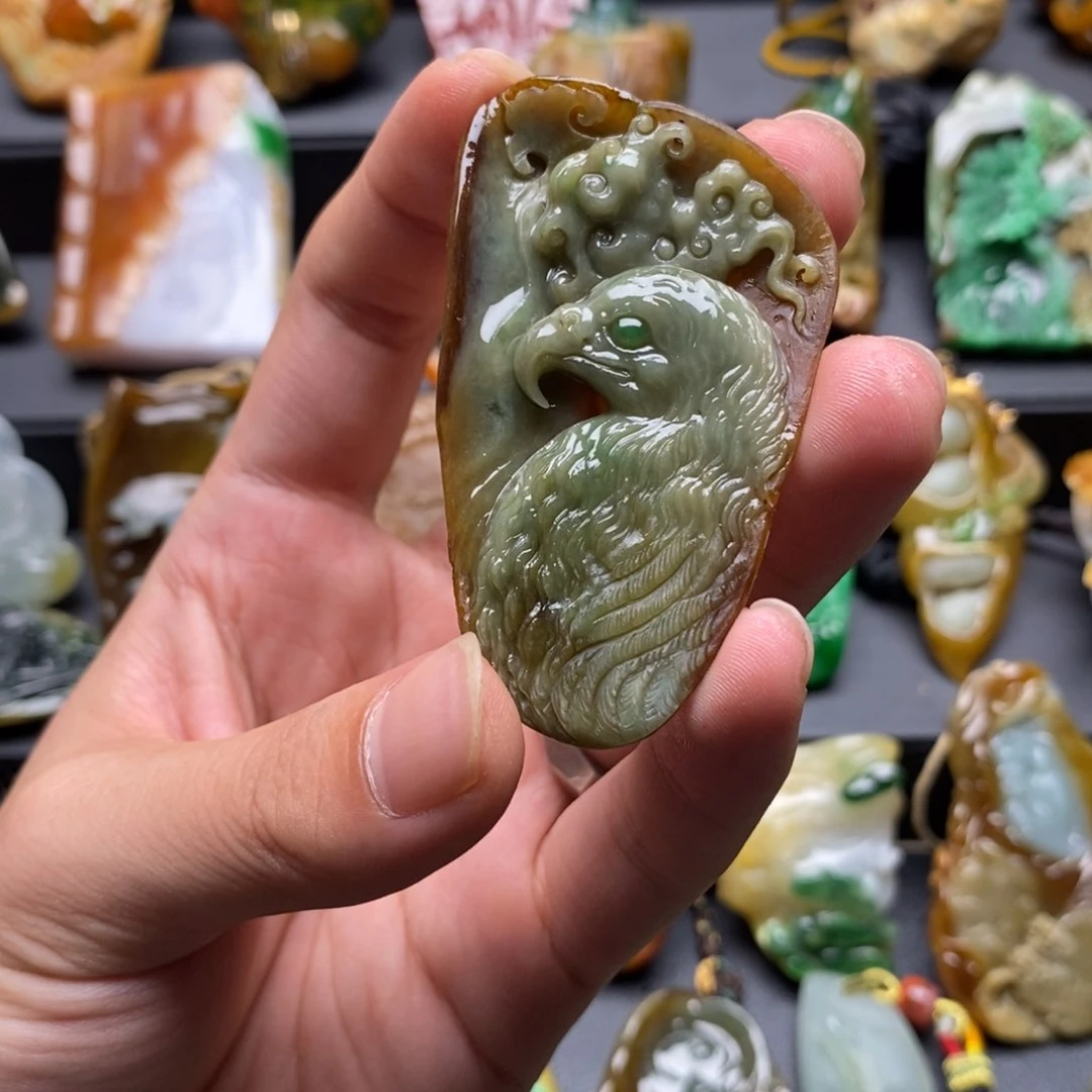 颈饰未镶嵌翡翠一