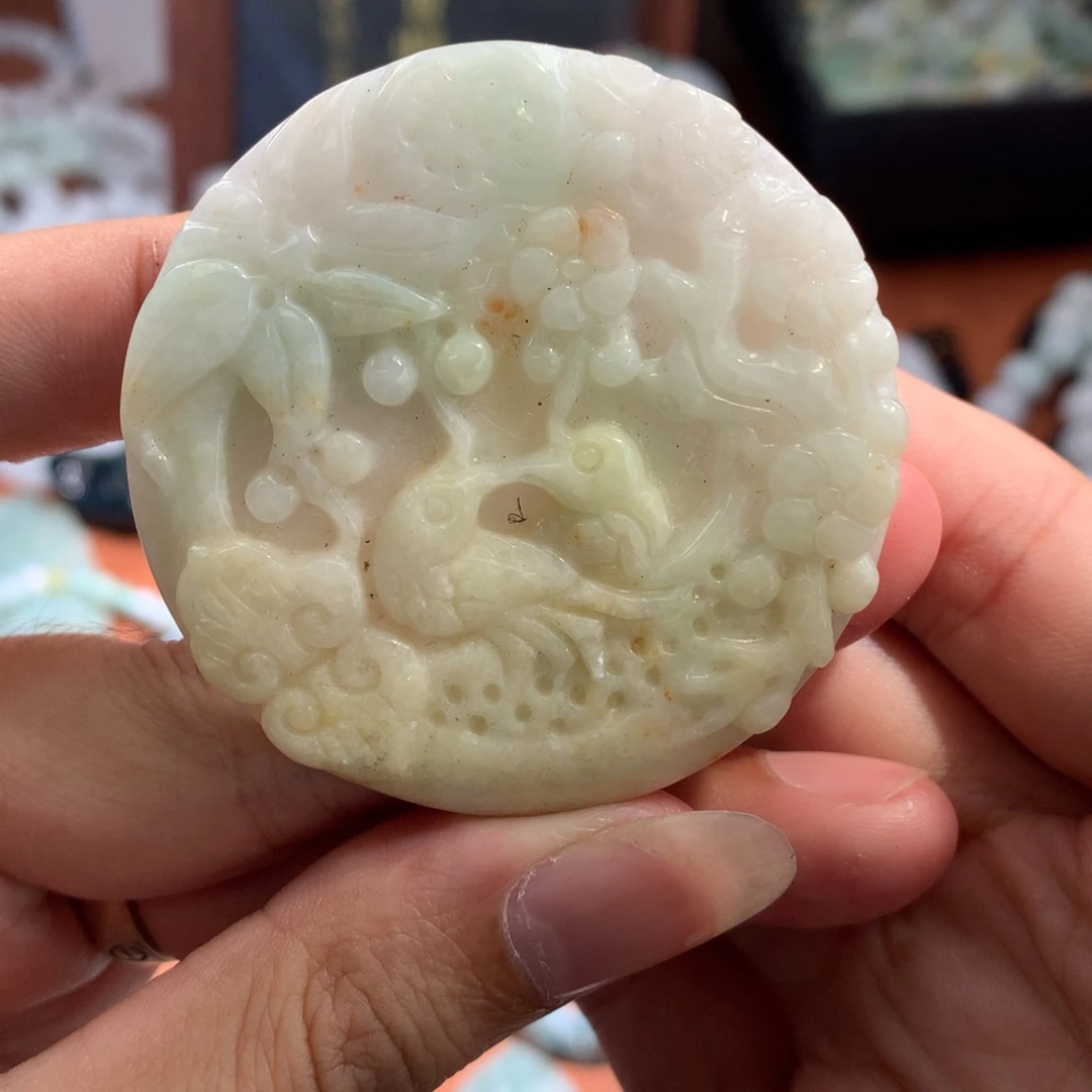 翡翠未镶嵌颈饰翡翠