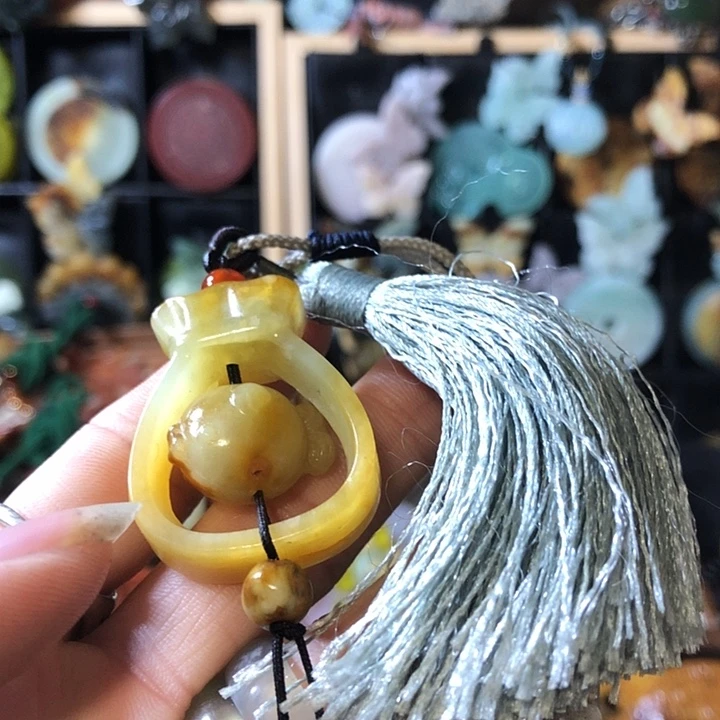 岫玉未镶嵌岫玉挂件