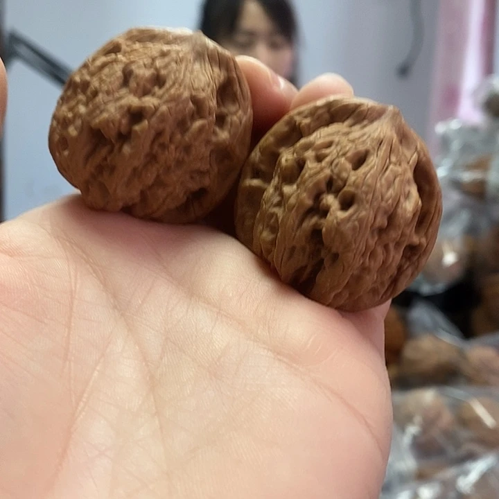 文玩核桃把件38.5老树虎头