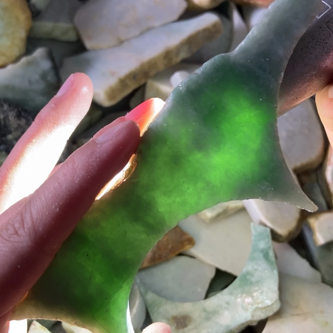 翡翠挂件未镶嵌天然翡翠