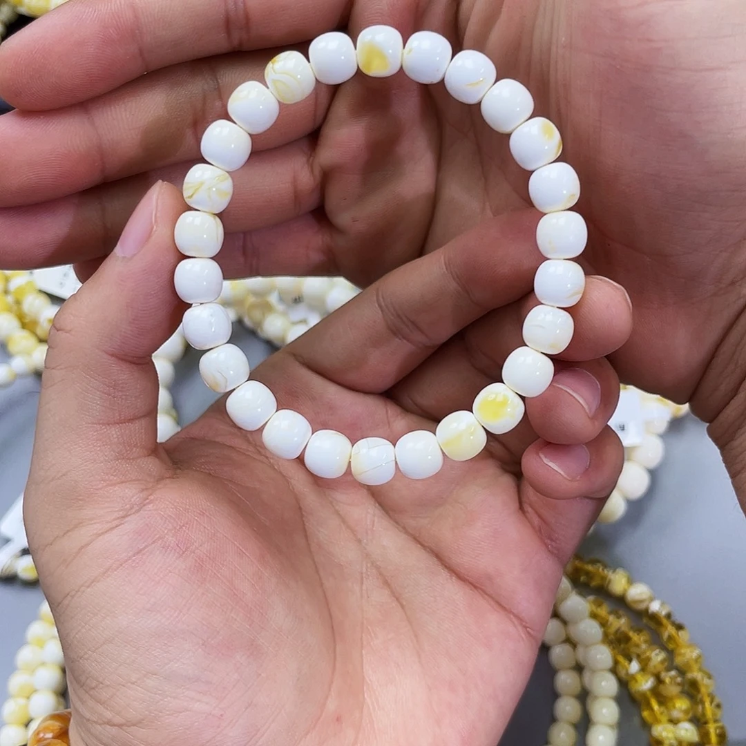 G***.琥珀未镶嵌手链漆白8m