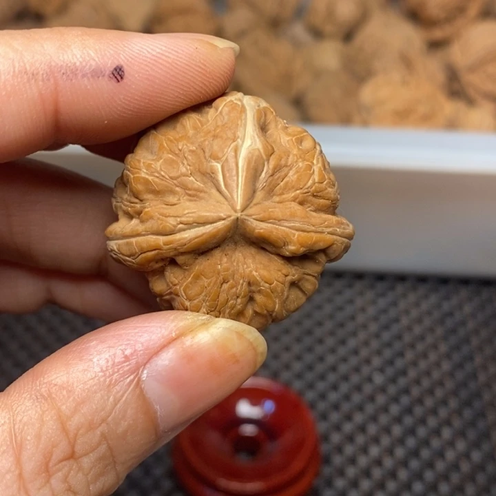 大***8吊坠文玩核桃文玩核桃异形单只