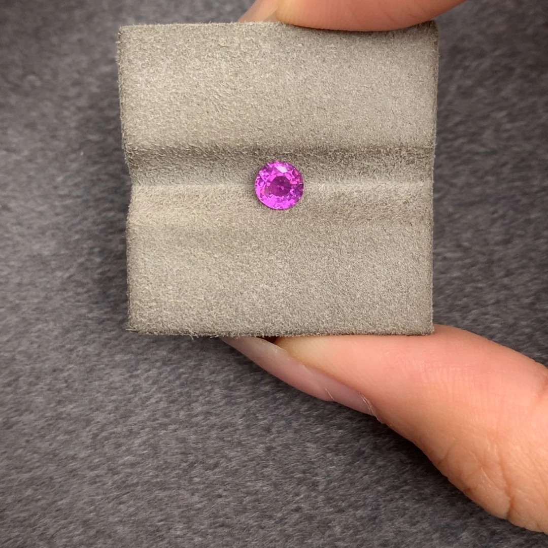 裸石蓝宝石0.66ct无烧紫蓝宝