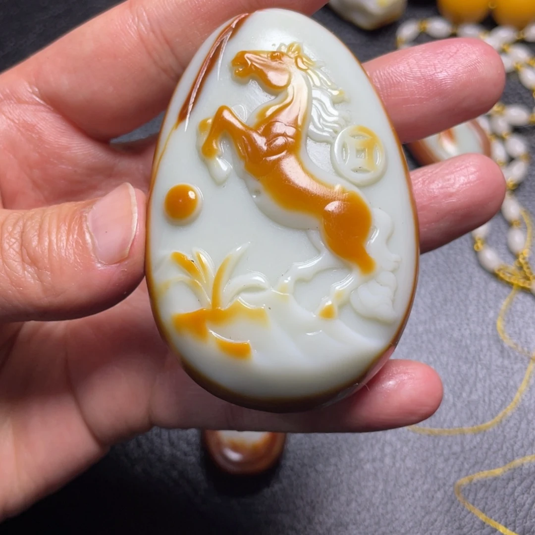 和田玉未镶嵌颈饰