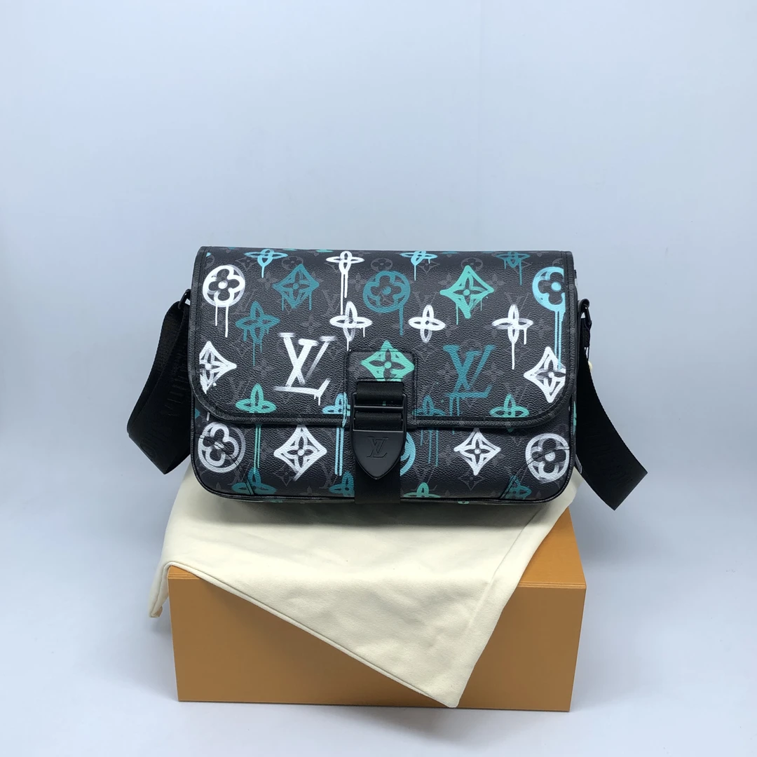 99新 LouisVuitton/路易威登 98新 涂鸦单扣单肩包/4182号