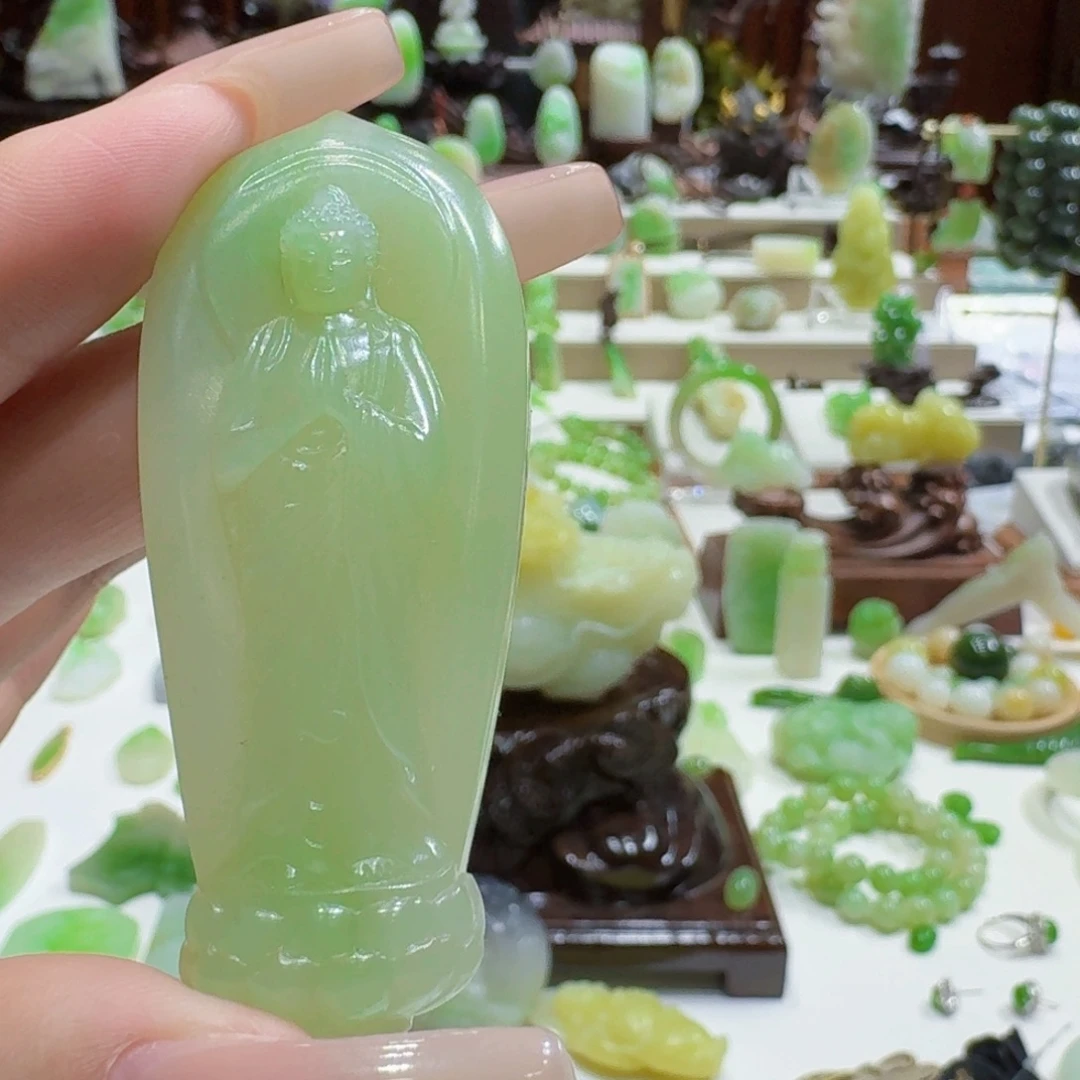 和田玉（翠青玉）未镶嵌挂件翠青大日如来