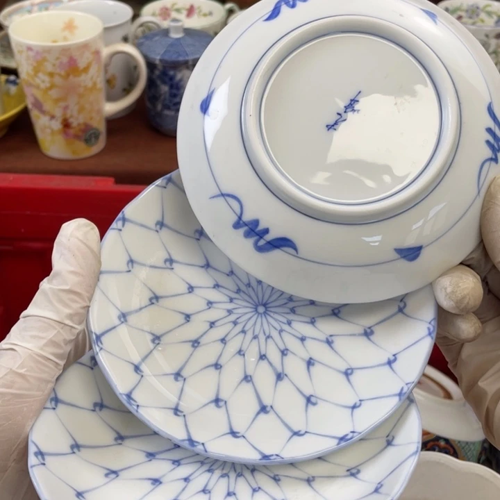 他家瓷器真美…开播的