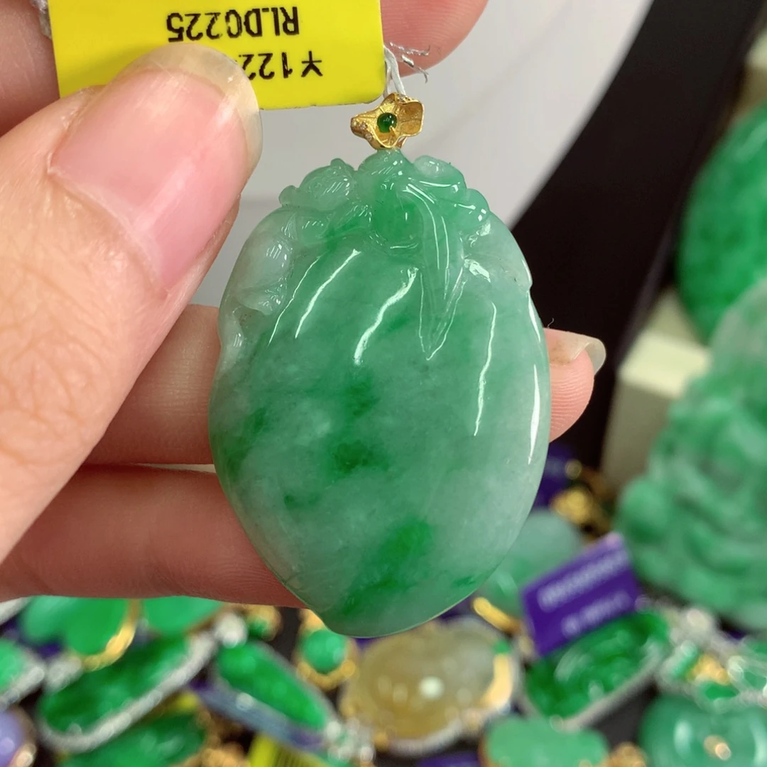 吊坠(不含链)18K金镶嵌翡翠