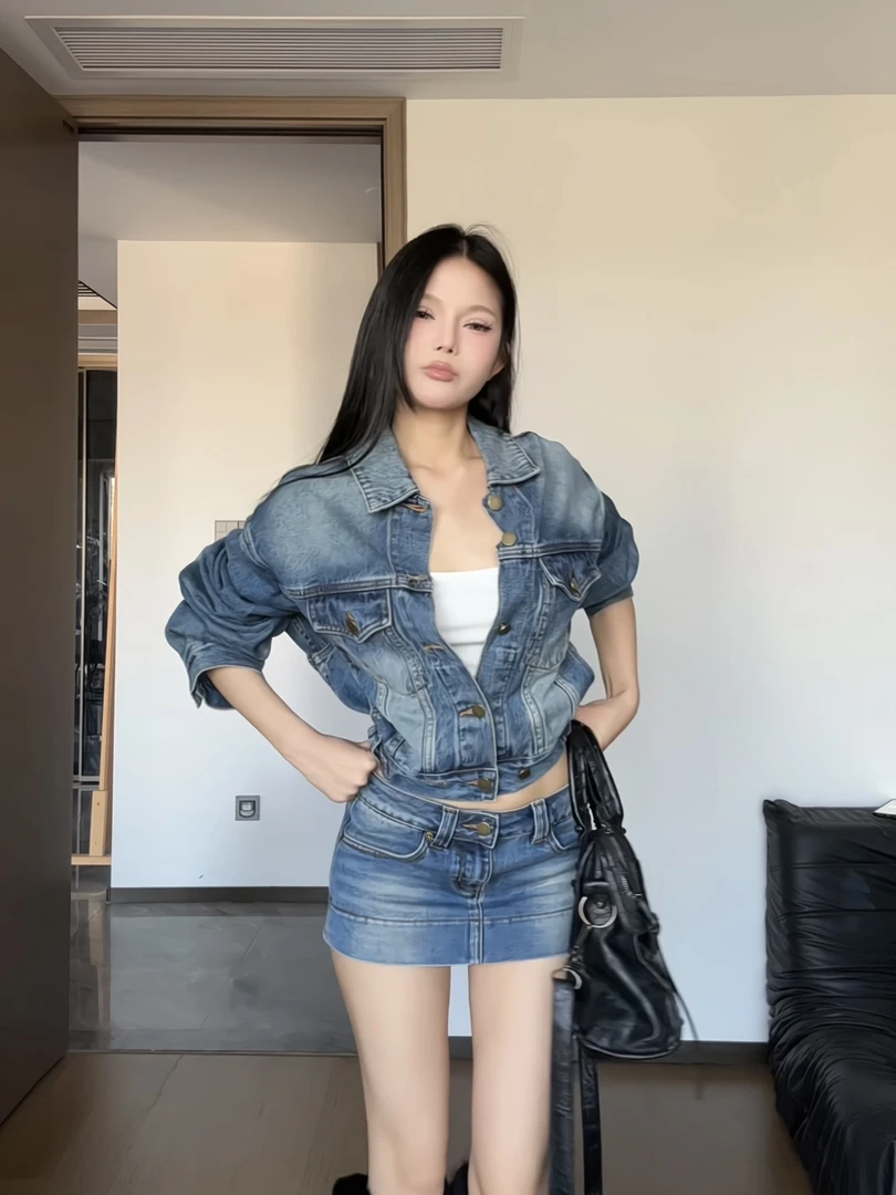 做旧水洗修身低腰牛仔短裙+短款修身牛仔夹克外套