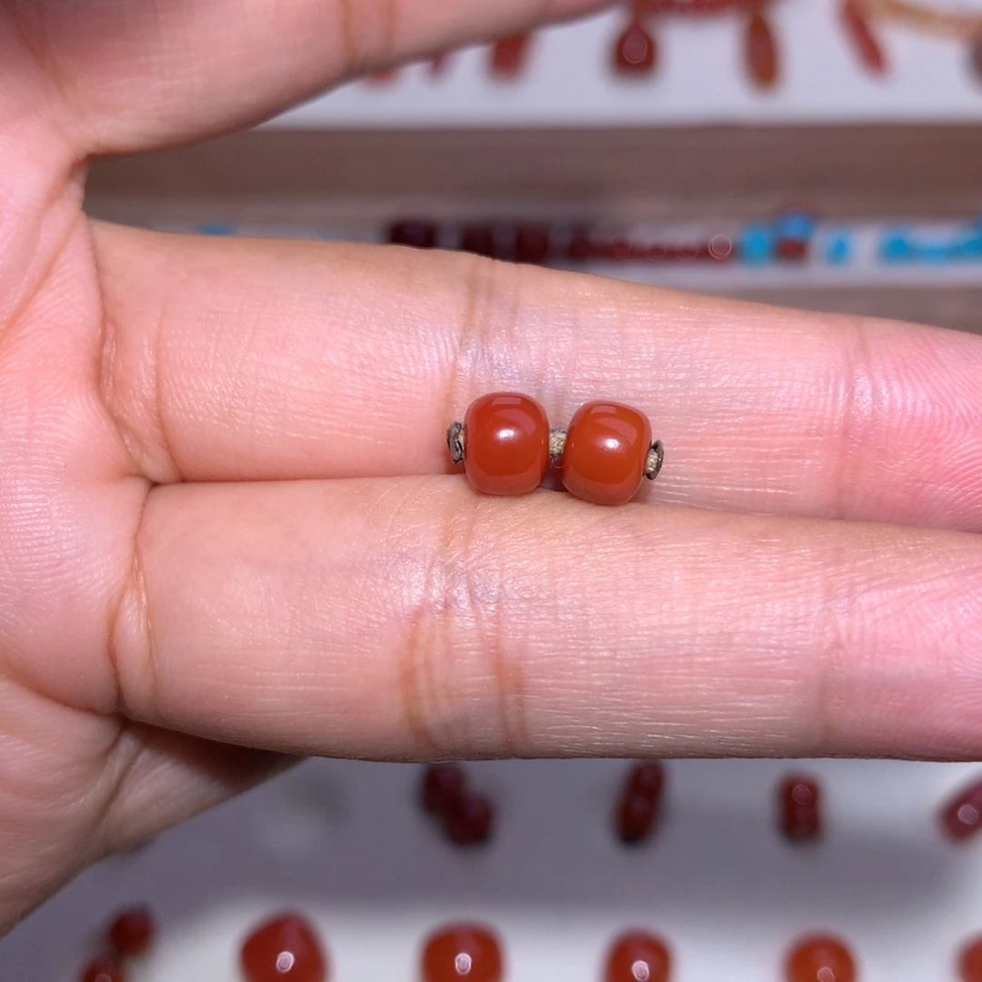 南红玛瑙未镶嵌满肉满色对珠6.4×5.4