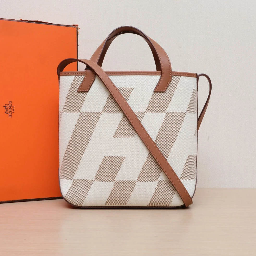 99新 Hermes/爱马仕 小花6枫Cabas 27 金棕色 Swift皮/帆布 U刻包