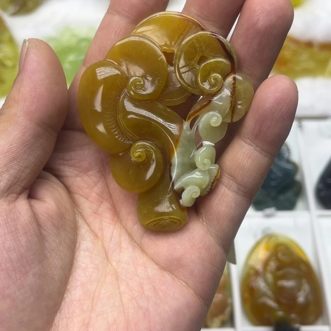 蛇纹石玉颈饰未镶嵌