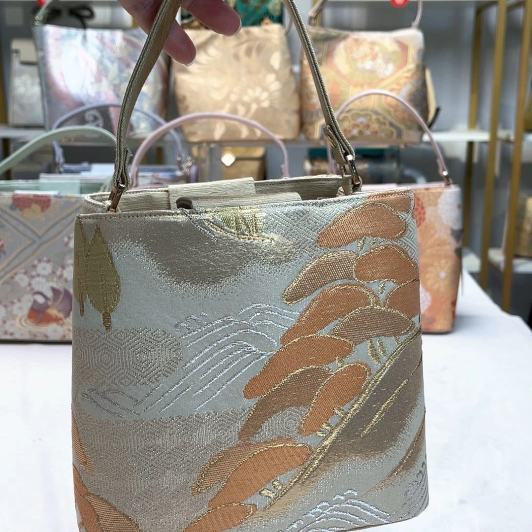 织绣田*居直播间浮力大漏
