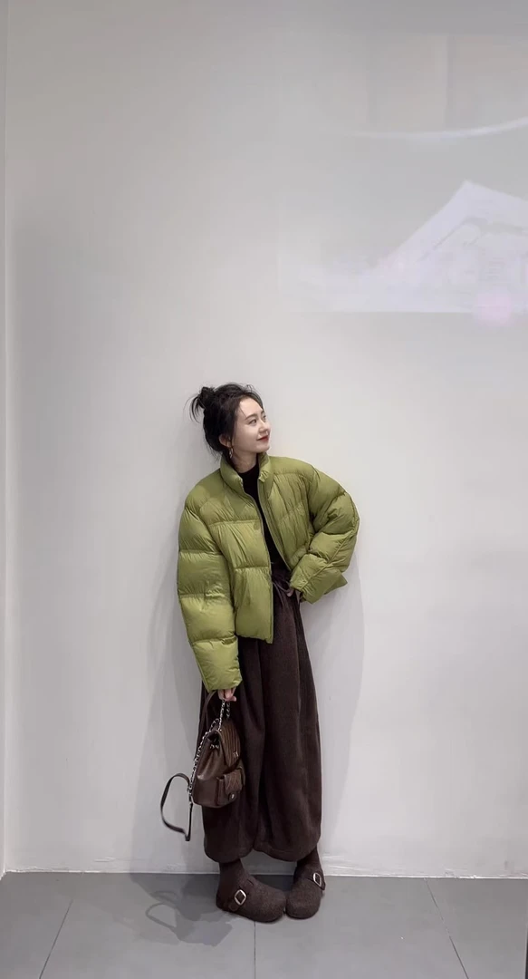 2025秋冬新款韩版立领绿色泡芙加厚面包服保暖外套百搭阔腿裤套装