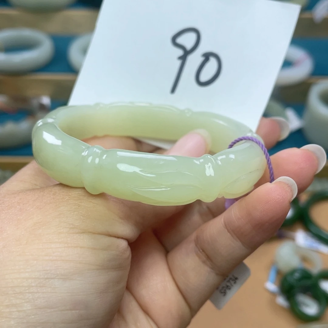 未镶嵌手镯和田玉圈口56