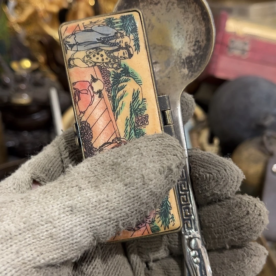 努***报闪电购铜摆件工艺品