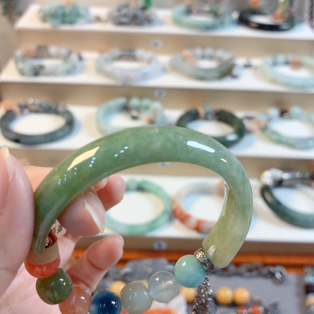 鱼***翡翠未镶嵌手链手串