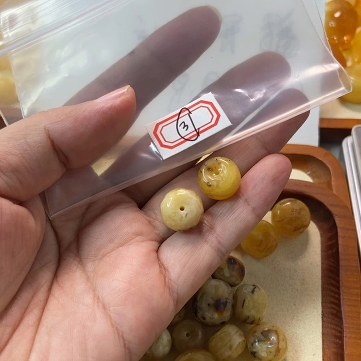 琥珀未镶嵌珠宝奇石