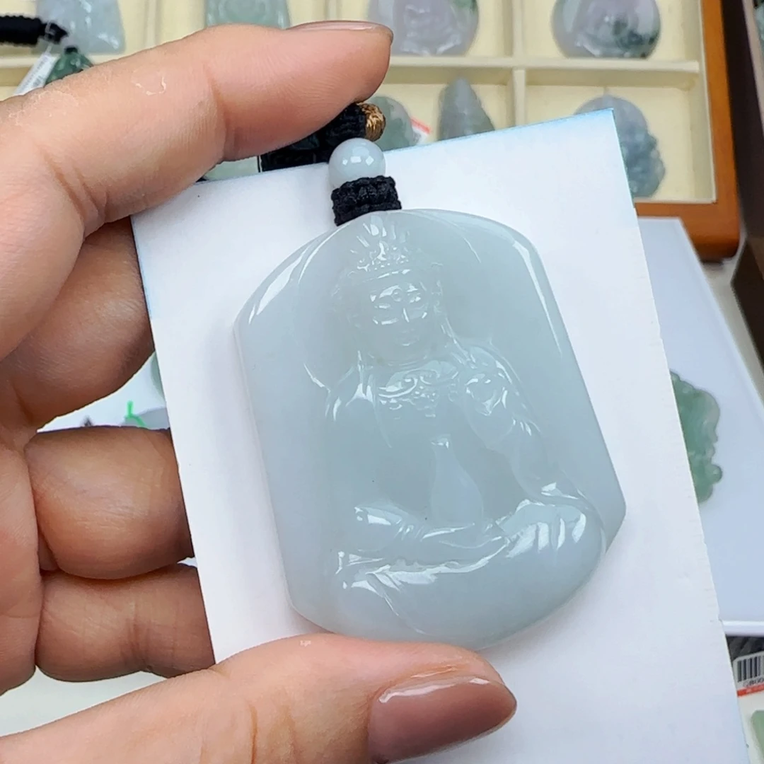 翡翠未镶嵌颈饰