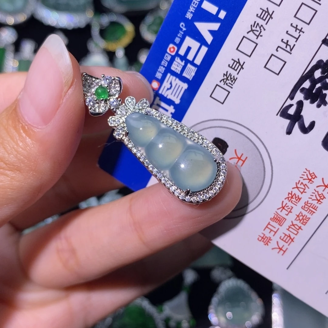 翡翠未镶嵌颈饰天然