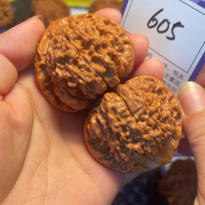 桃核把件50官帽605