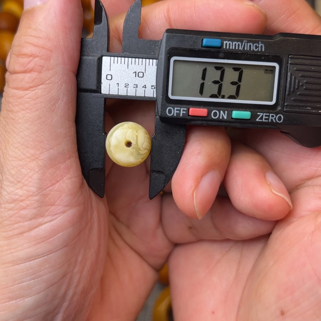 蜜蜡未镶嵌吊坠(不含链)