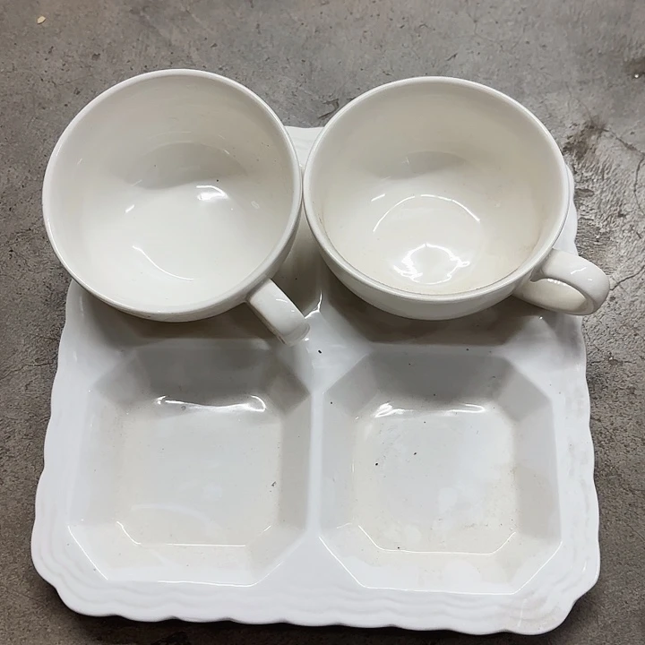 盘微瑕介意勿拍……2个盘4个杯不同01111