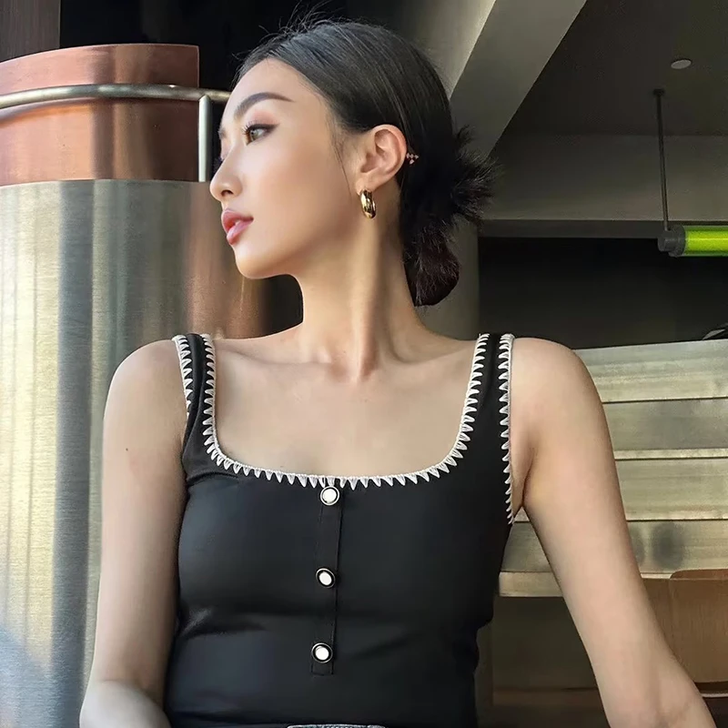 花少邓恩熙同款高级感连体泳衣女小香风显瘦小胸温泉沙滩度假泳装