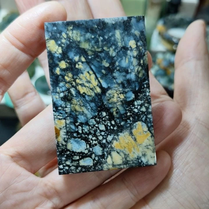 岫玉未镶嵌挂坠款式