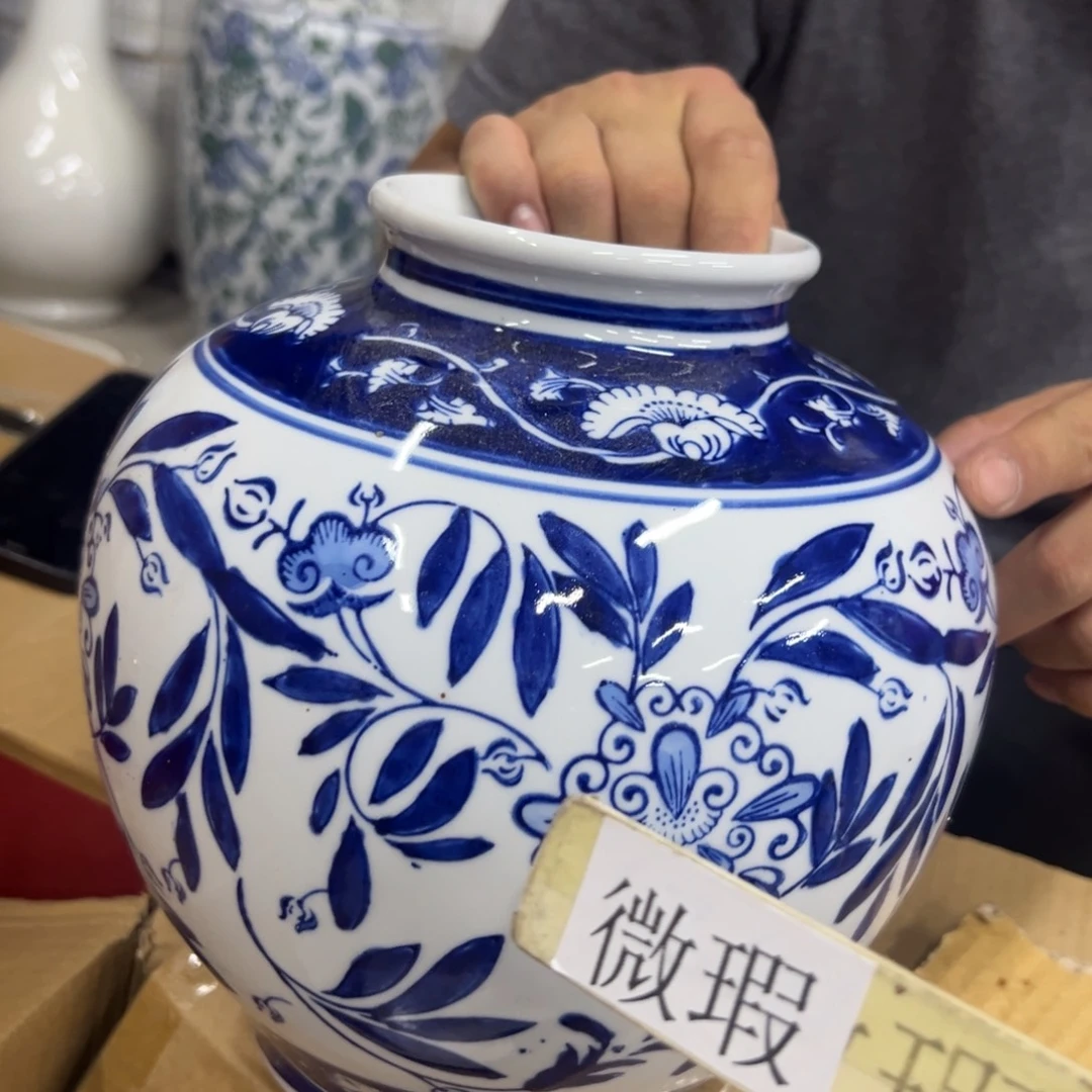 微瑕青花瓷器值得厚爱
