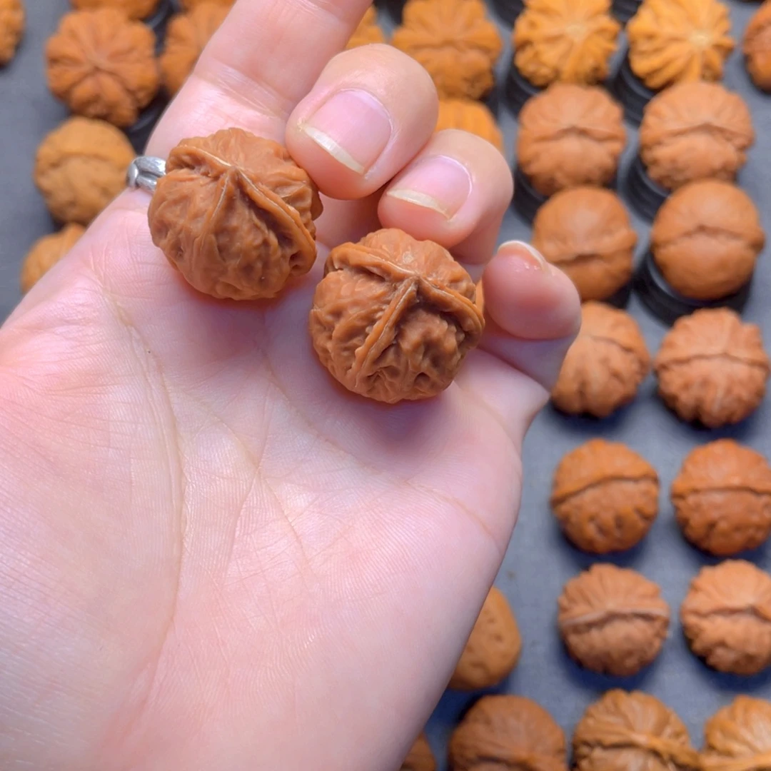 核桃文玩把件丁三棱