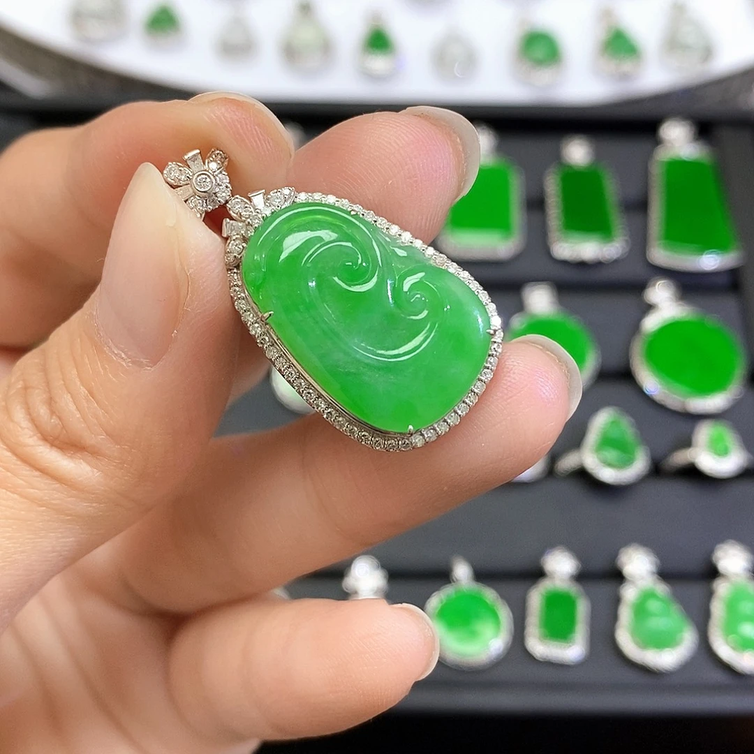 翡翠18K金镶嵌吊坠(不含链)