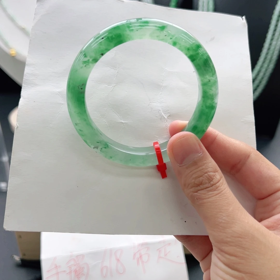 石英质玉手镯未镶嵌54