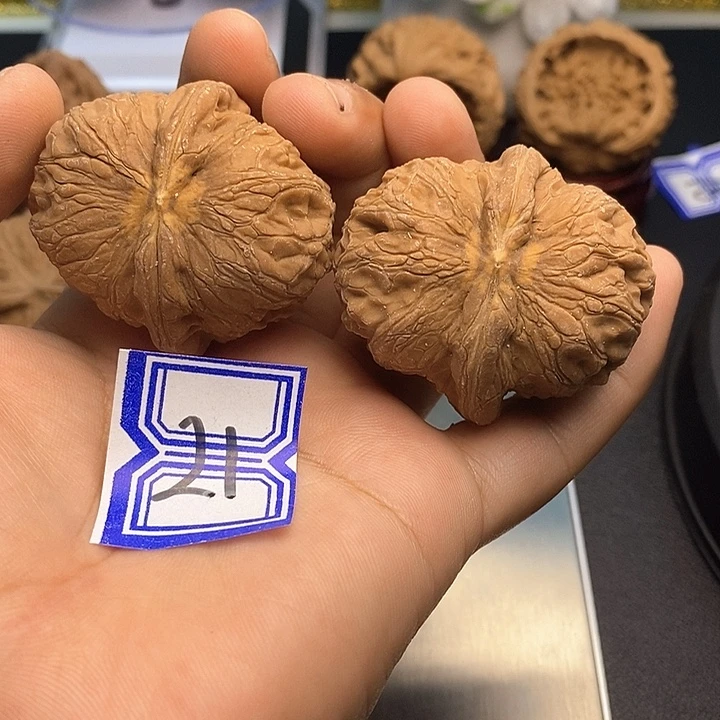 油***糕把件文玩核桃45元宝