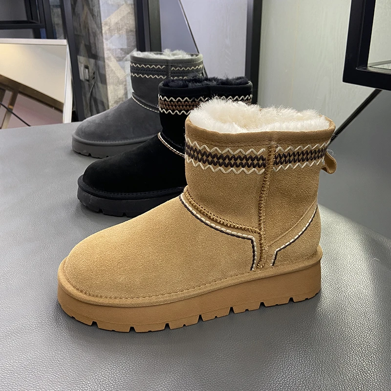 【米格格女鞋】2025冬季民族风皮毛一体磨砂皮羊毛短筒一脚蹬雪地靴