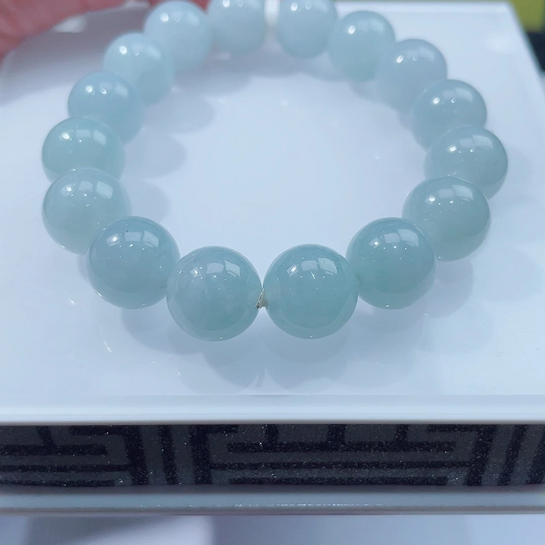 翡翠未镶嵌颈饰翡翠多样性发其一