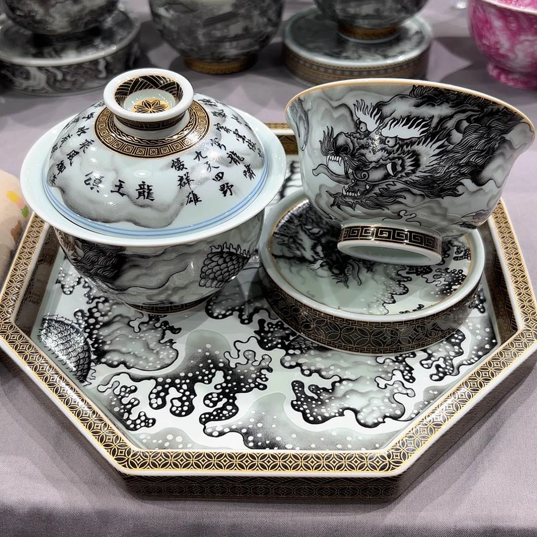 瓷片景德镇瓷器精品陈列