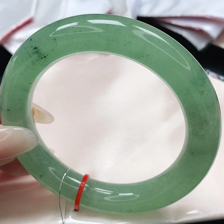 翡翠手镯未镶嵌缅甸天然A货翡翠