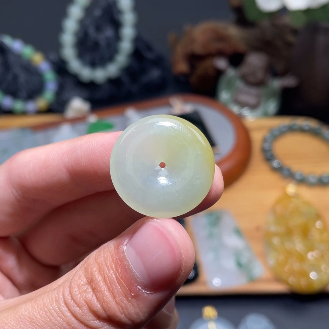 定制翡翠未镶嵌吊坠