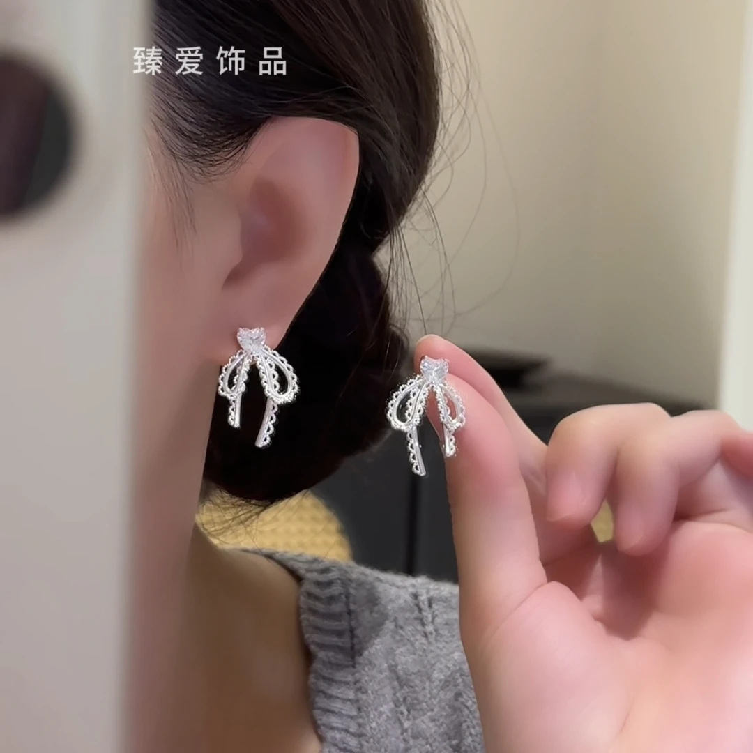 铜合金合成锆石耳饰 爱心蕾丝蝴蝶结耳环甜美设计感时尚耳饰