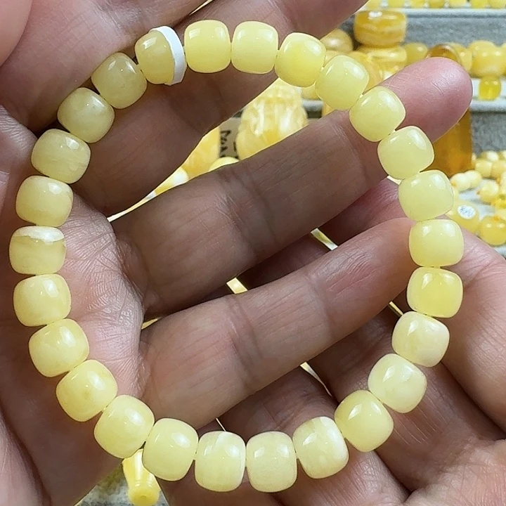 蜜蜡未镶嵌裸石28