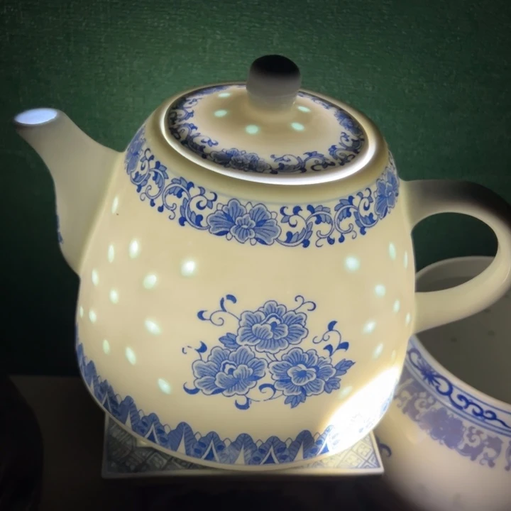 陶瓷青花玲珑牡丹茶壶1.5升
