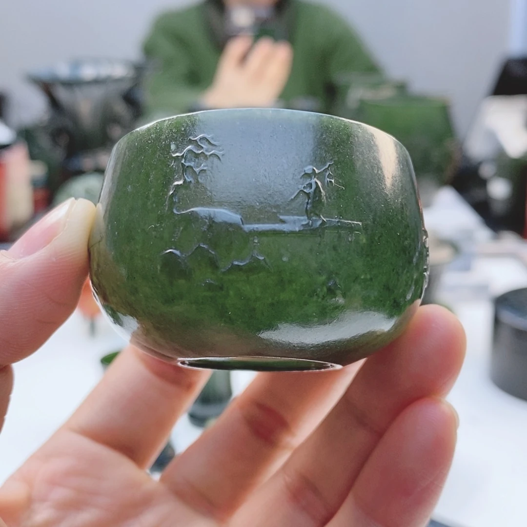 和田玉（青玉）把件未镶嵌微瑕