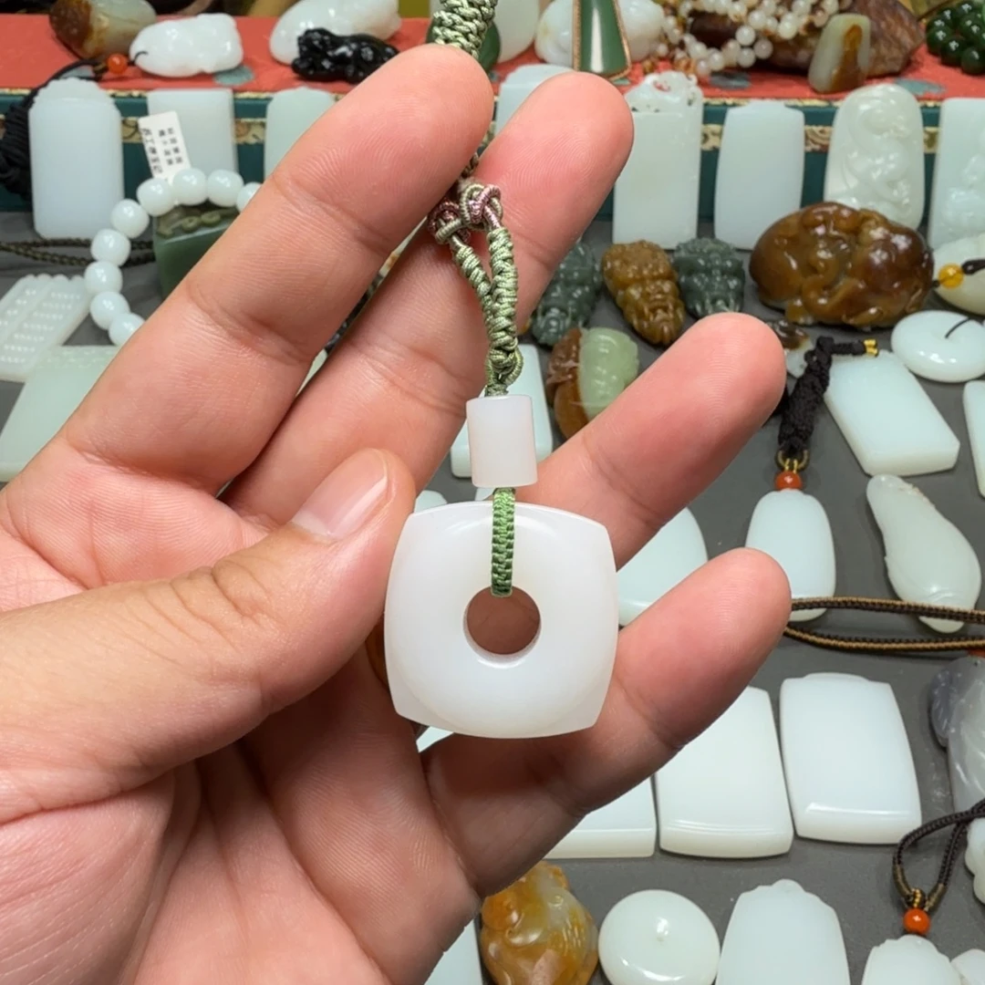 和田玉未镶嵌吊坠(不含链)